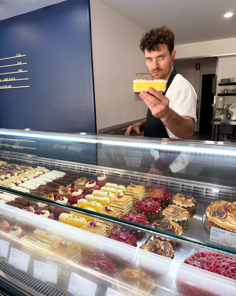 Pavel Stolarsky at Eclair at the Bay, Newstead