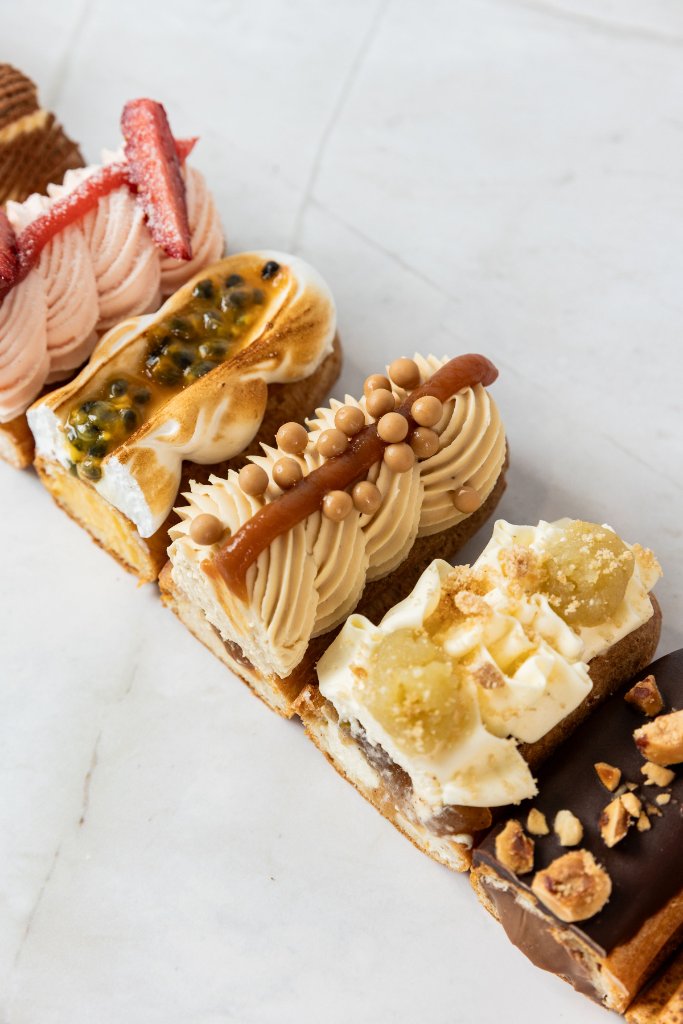 Row of éclairs at Eclair at the Bay